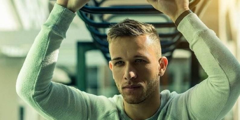 代足球中的 代足球中的