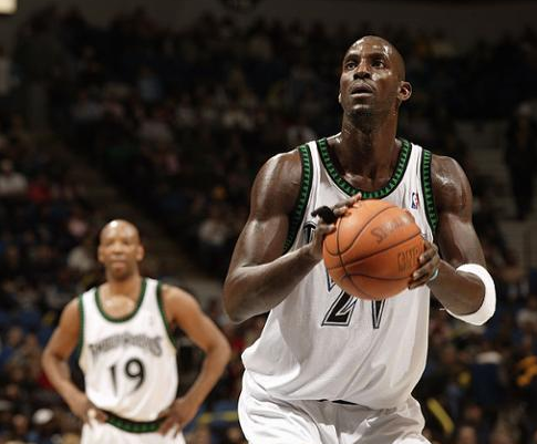 14-0！8-1！亚洲杯一夜6场惨案，日韩澳伊全胜，中国男足形势不妙