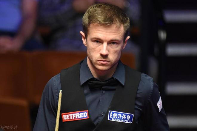 他在场上的 他在场上的